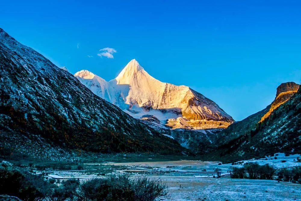 甘孜稻城亚丁景区圣水门优惠,甘孜免门票景点到什么时候
