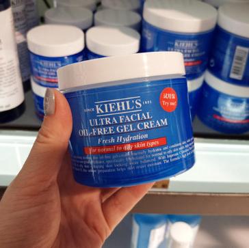 适合年轻人的一款平价面霜,平价好用抗初老的面霜有哪些