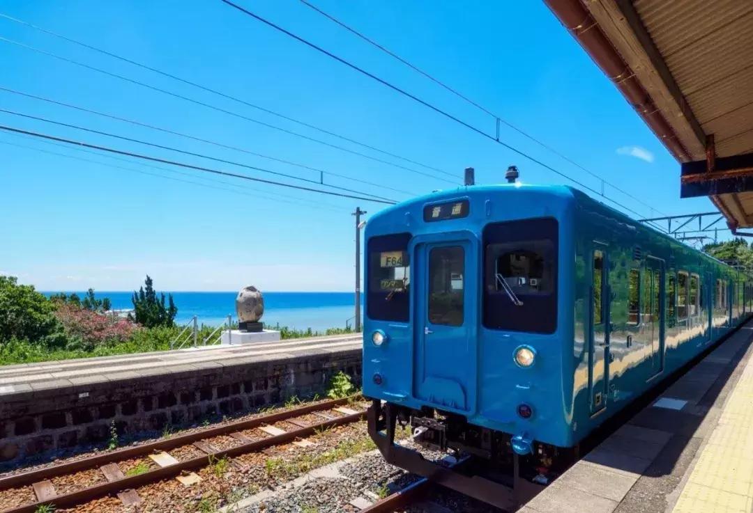 新海诚的唯美动画,新海诚日漫治愈风景