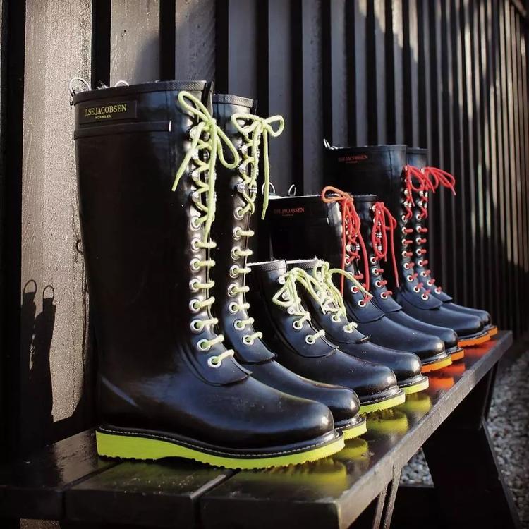 下雨天该不该穿aj,适合在雨天穿的aj