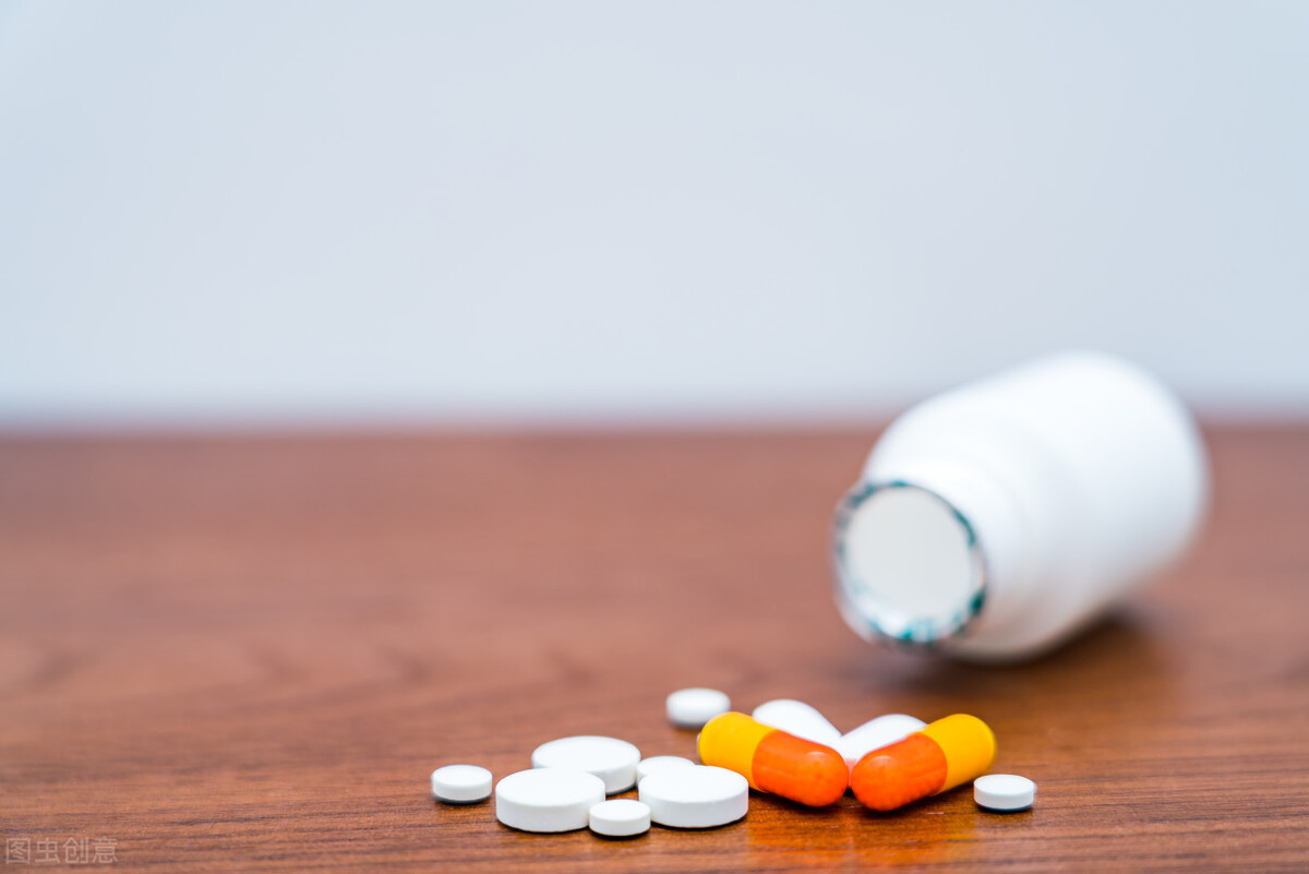 阿普唑仑与艾司唑仑有何不同,艾司唑仑可以和佐匹克隆一起服吗