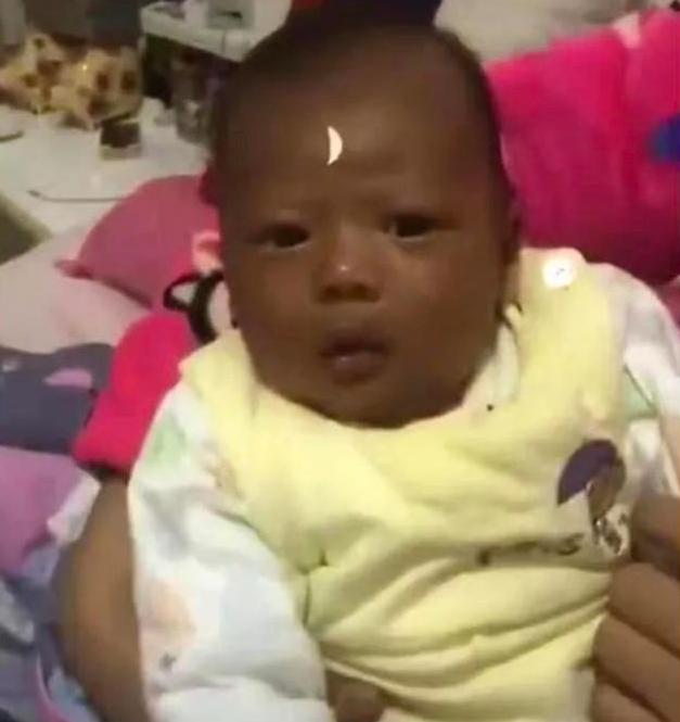 奶奶担心宝宝,奶奶怕孙子娶不到老婆