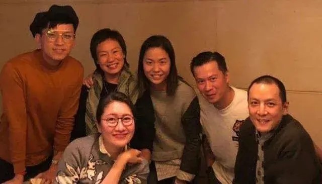 吴彦祖发际线前后对比,吴彦祖闫妮