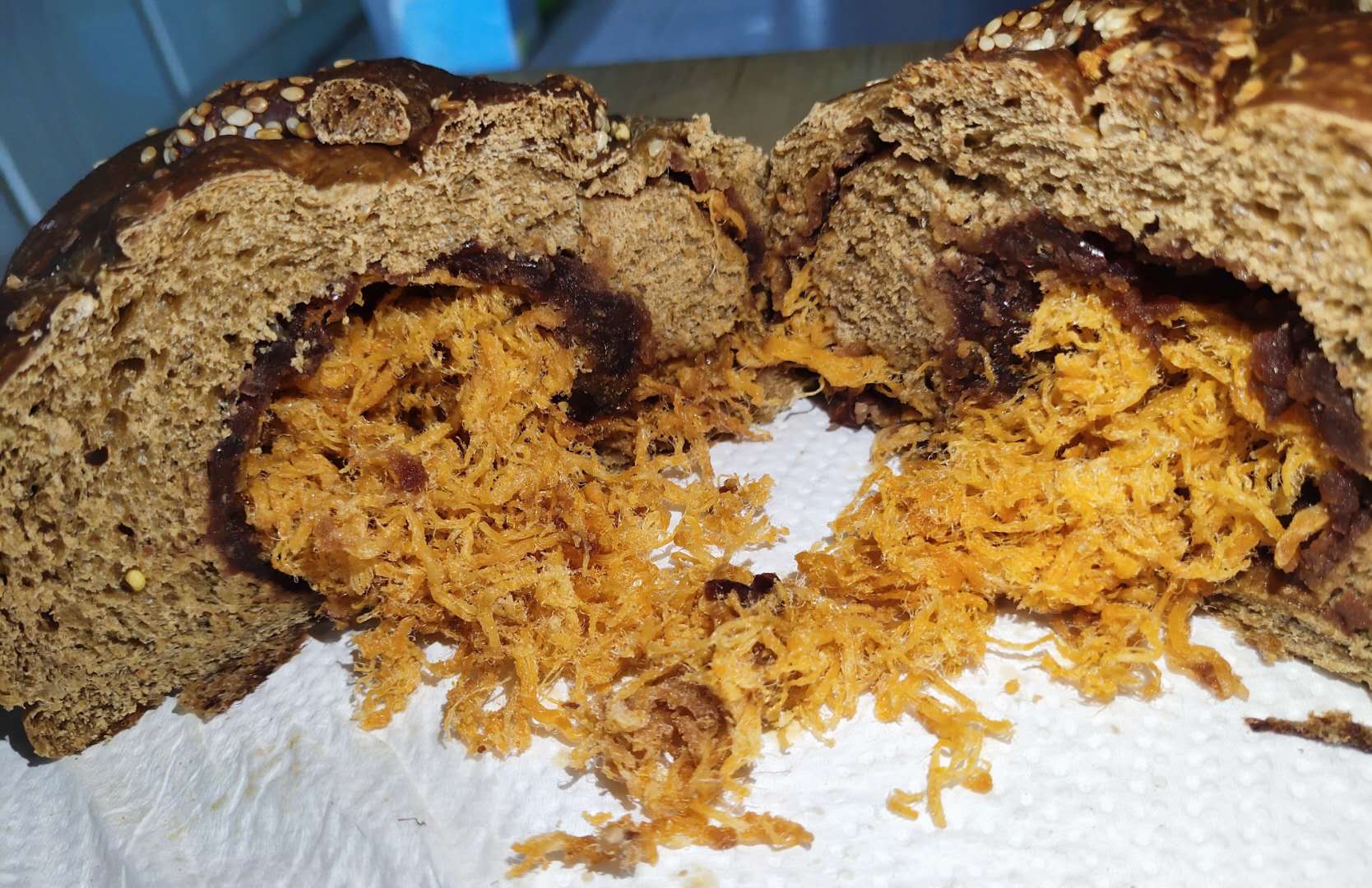 好利来原麦山丘，3款全麦面包的小测评