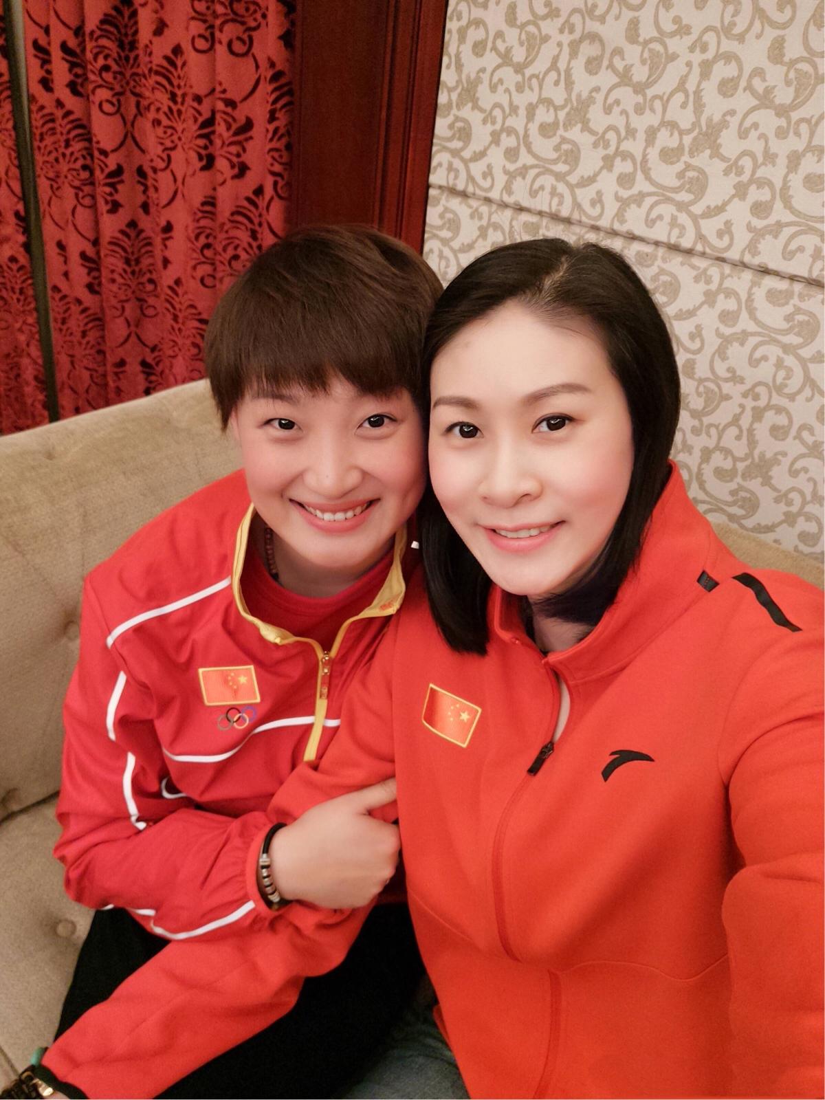 女排主教练郎平曾经有过一次婚姻,女排名将40岁结婚