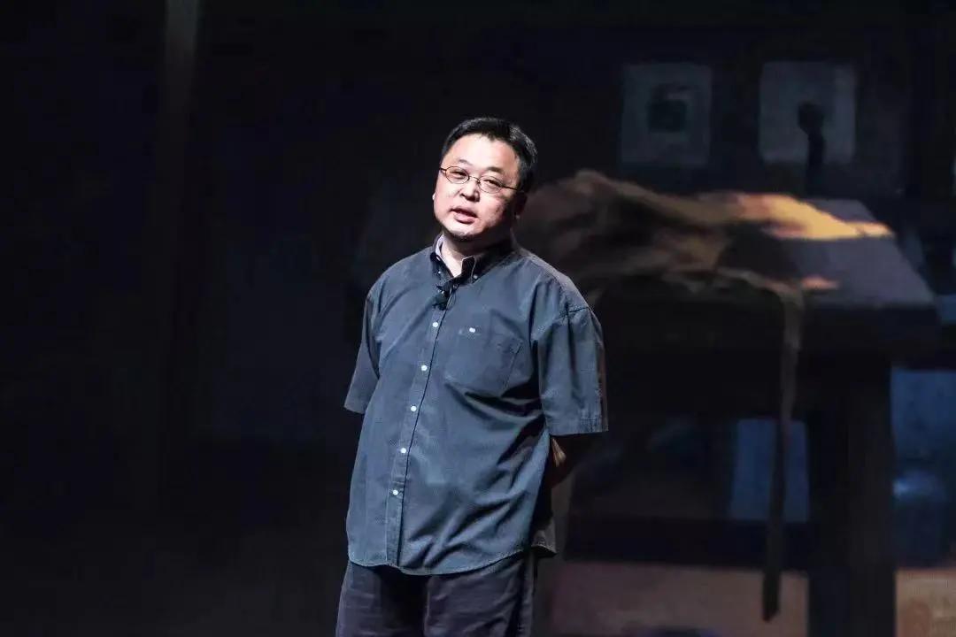 欠6个亿的罗永浩如何翻身,3年还清6个亿罗永浩的理想主义