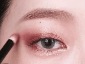 单眼皮jennie烟熏妆,如何画jennie的眼妆