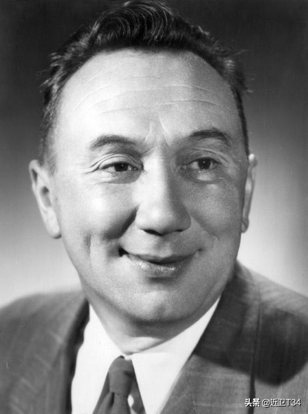 为人们带来欢笑的孤独艺术家—阿列克谢·斯米尔诺夫