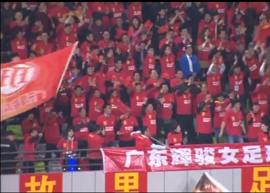 王霜17秒轰世界波球星们的反应,王霜实力吊打欧洲选手