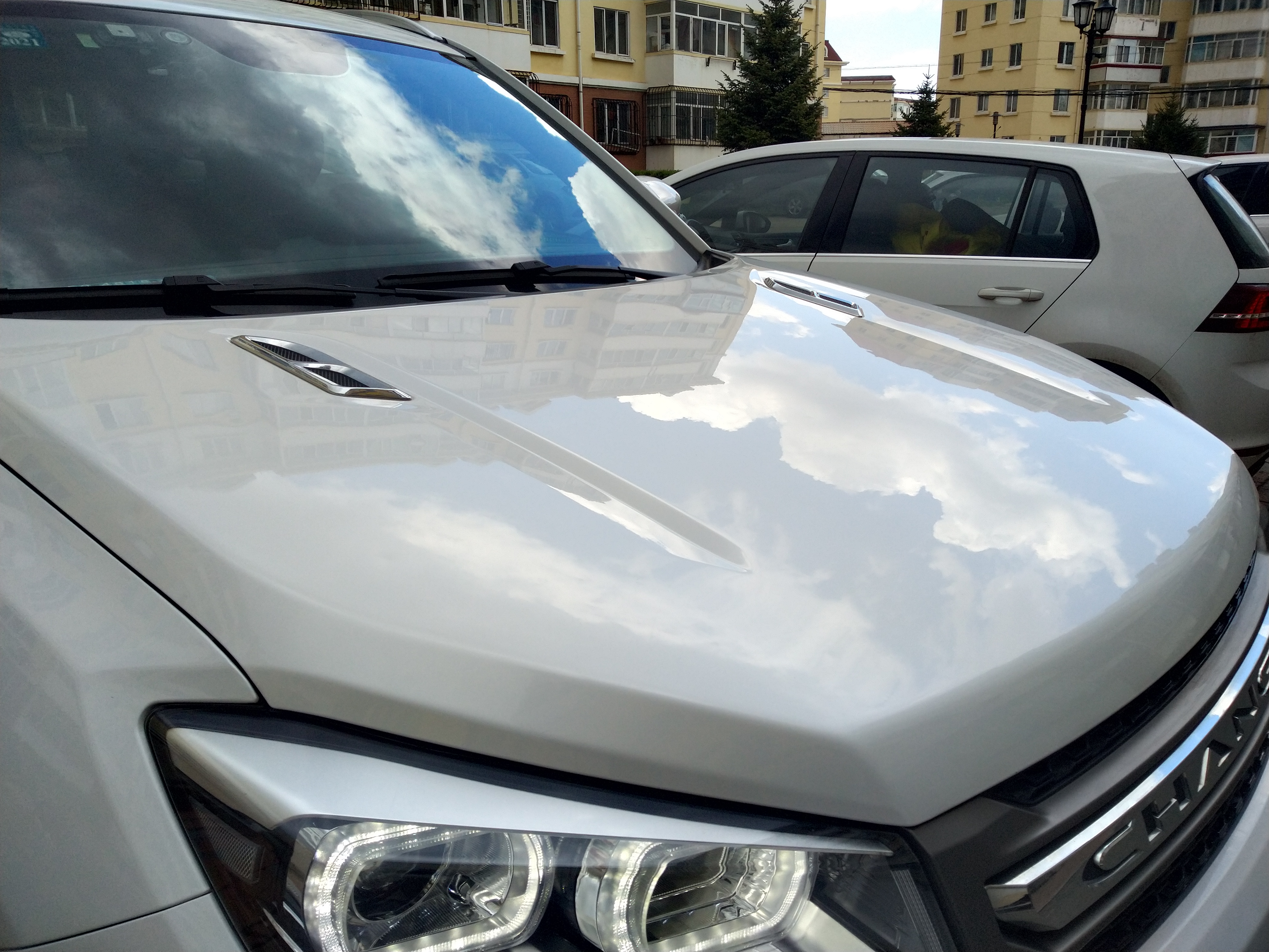 汽车漆面保养镀晶还是镀膜好,汽车漆面镀膜视频教程