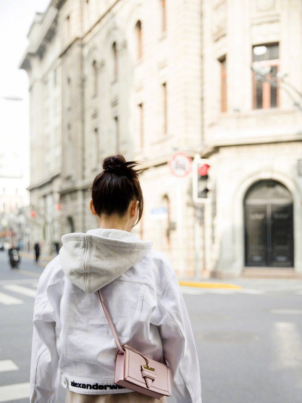 袁姗姗机场飞行夹克,袁姗姗牛仔夹克