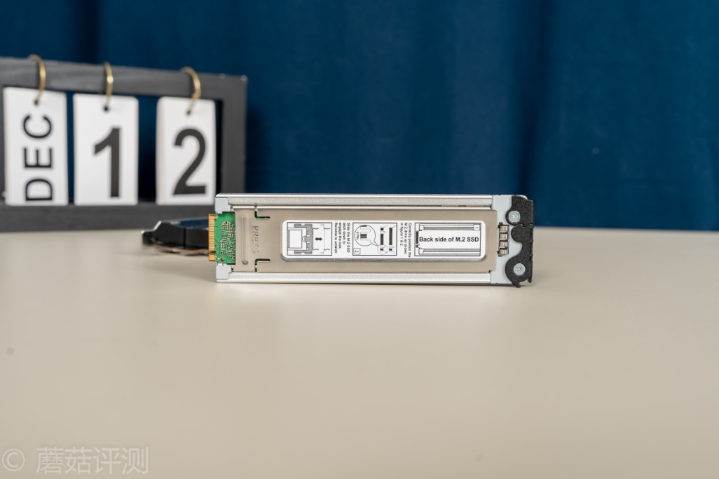 极速插拔，解锁更多使用姿势、ICYDock硬盘抽取盒PCI转M2评测
