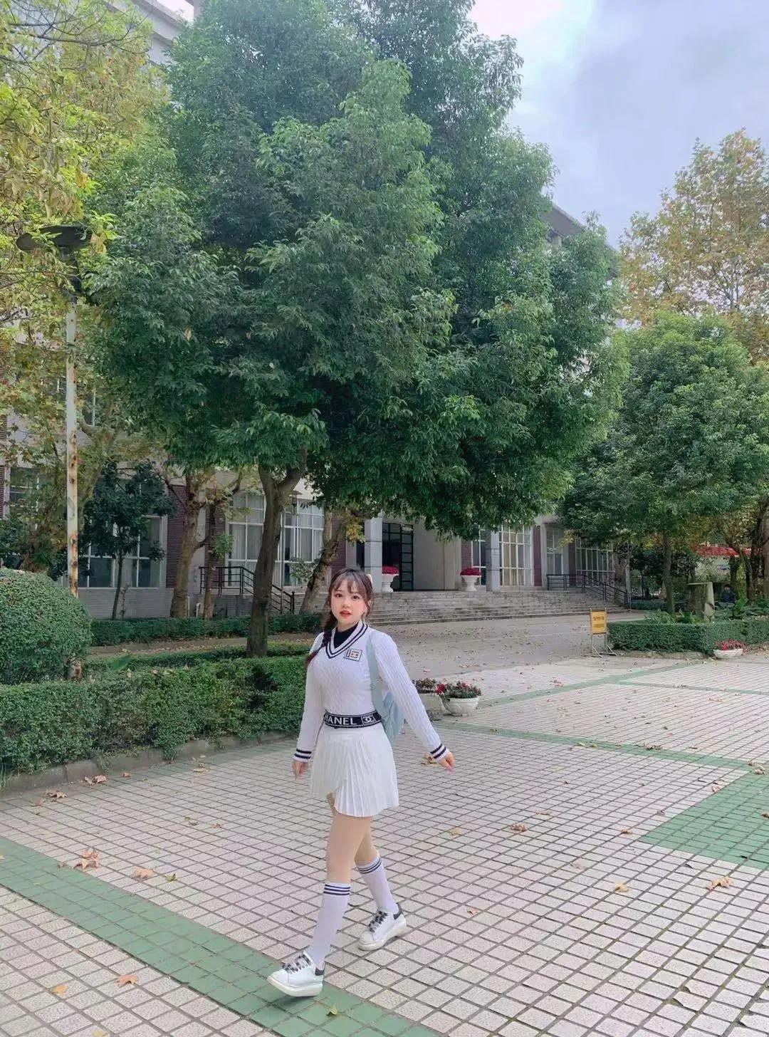 今年必入手的小裙子,比bm便宜的店铺