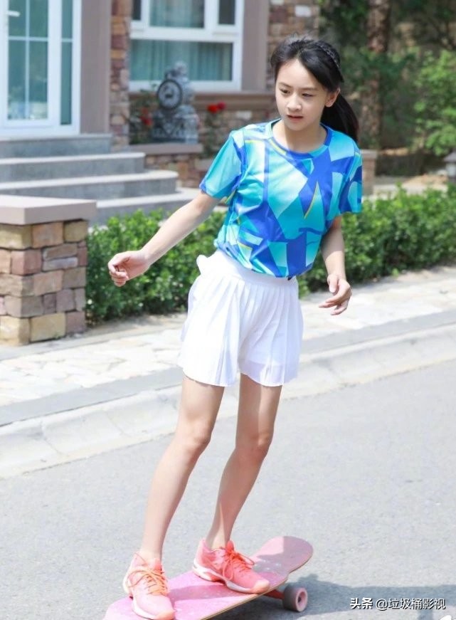 田亮11岁的女儿近照曝光颜值超高,田亮女儿小时候和长大对比