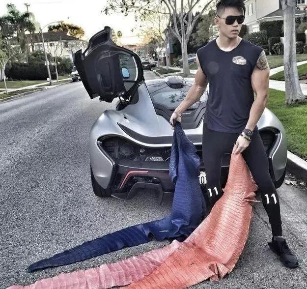 富二代晒骨皮包的残忍真相,富二代晒人骨皮包的残忍真相