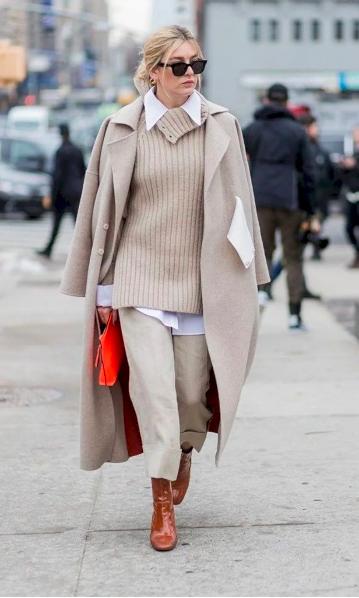 毛衣叠穿衬衫怎么穿更好看,毛衣衬衫叠穿搭配什么裤子