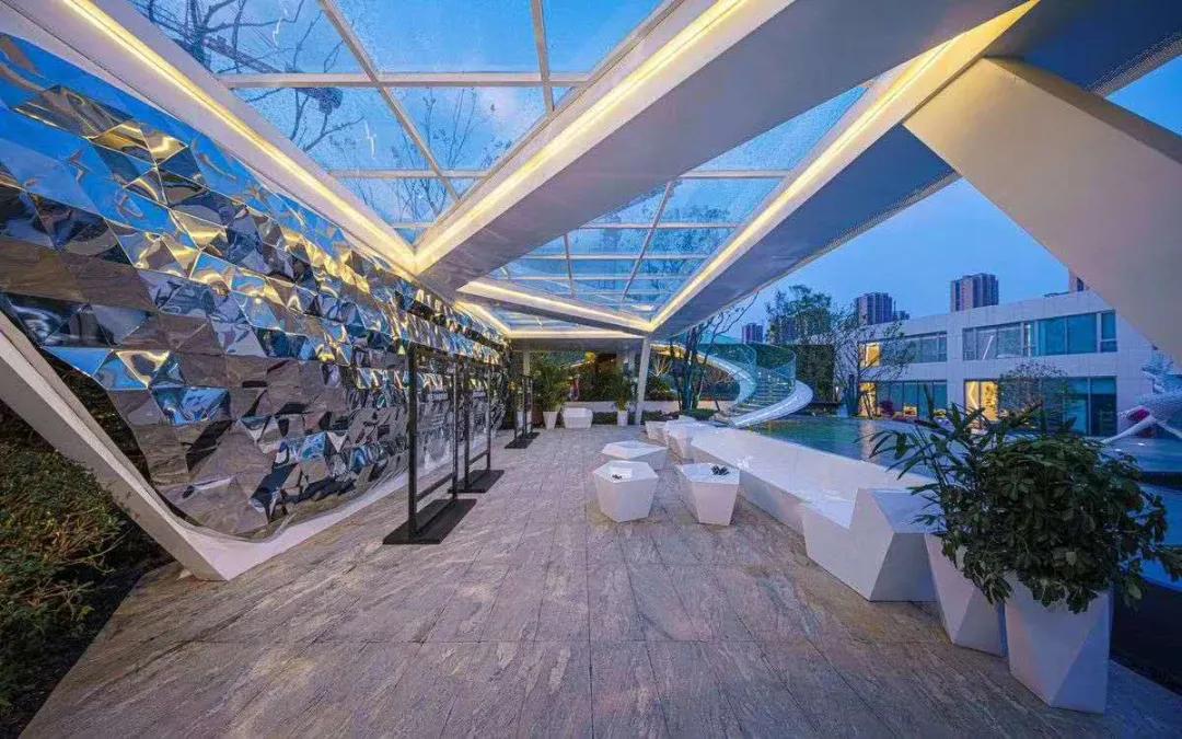 蓝光的房子卖多少一平,蓝光房产值得买吗