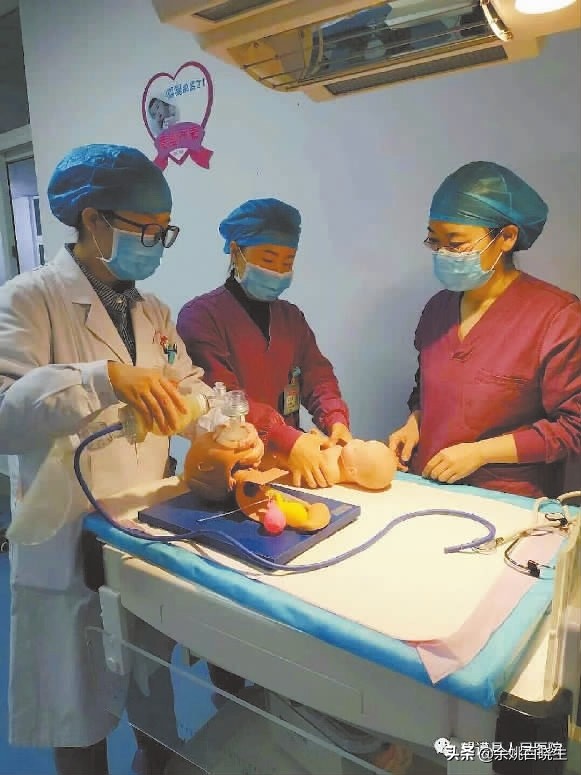 余姚援黔医生冯银宏：降低产后出血率，力保母婴平安