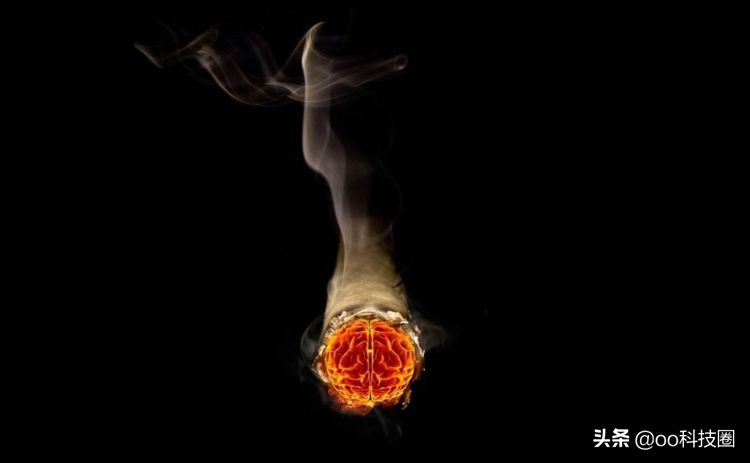 科学家发现，即使被熄灭，*草烟**仍然具有毒性