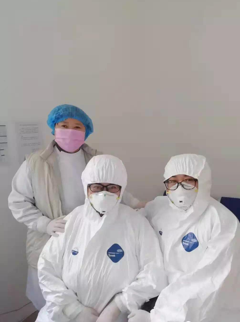 医务党员奋战一线,发热门诊医护人员坚守