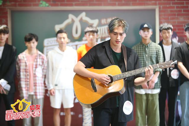 江南帅哥温柔*击狙**你心！“狐友国民校草”大赛杭州站海选进行时