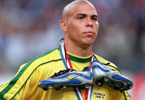 足球带给我们的回忆和感动,感谢足球带给我们所有的相遇