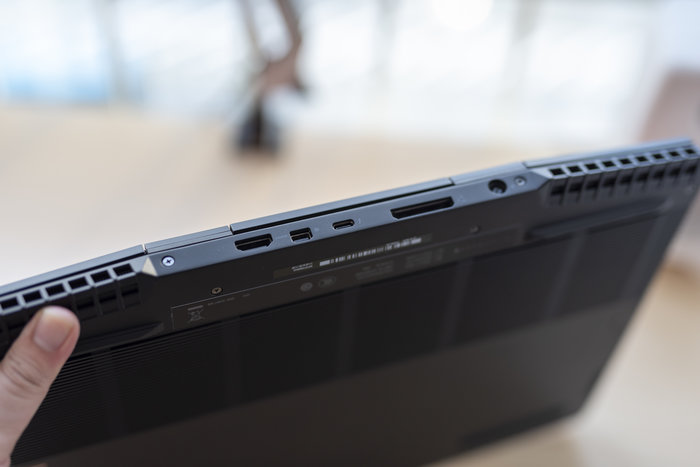 外星人alienware m15哪个颜色好 (外星人alienware m15 r7测评)