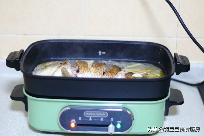 大厨教你剁椒鱼的做法,大厨剁椒鱼头家常做法