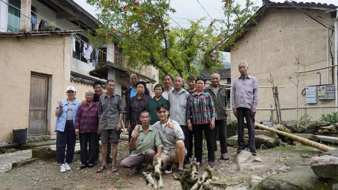 一辆得利卡改成房车，你也可以丈量中国