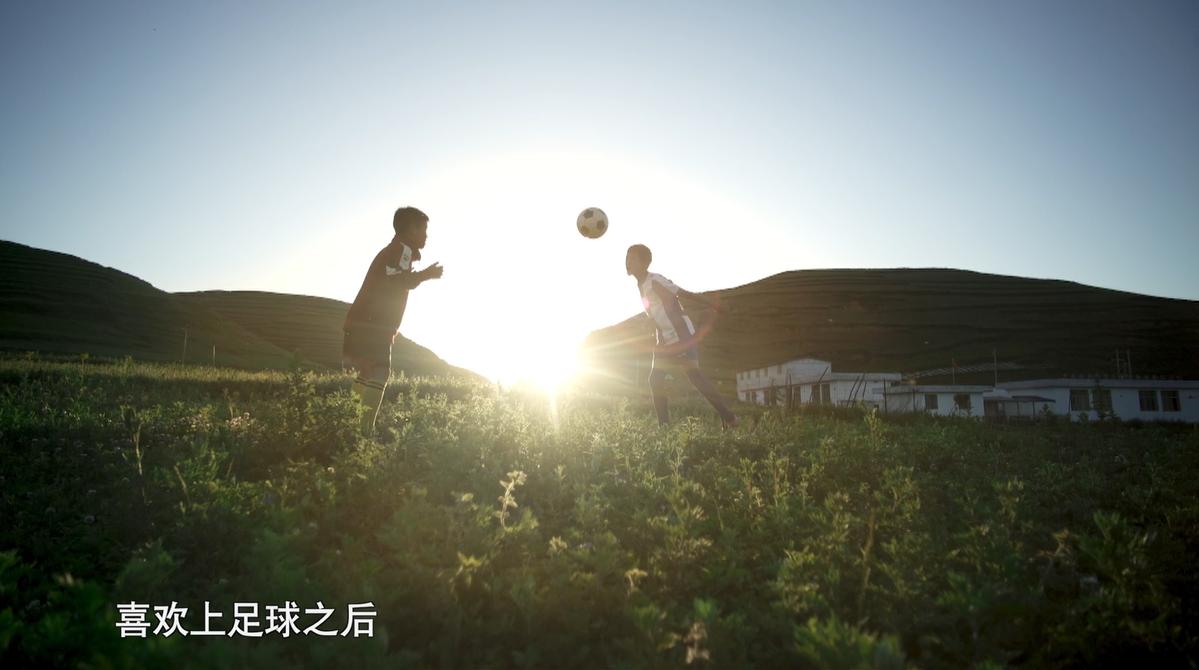 《前进吧！少年》央视热播，导演郭宗福专访，云端上的足球梦