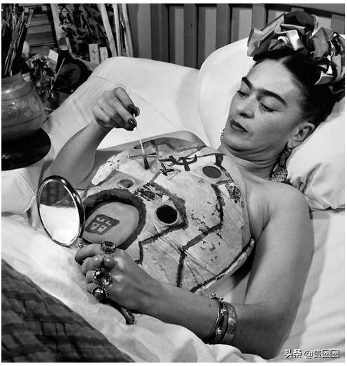 因车祸失童贞、丈夫出轨妹妹，她发誓做“最出名荡妇”，活成传奇