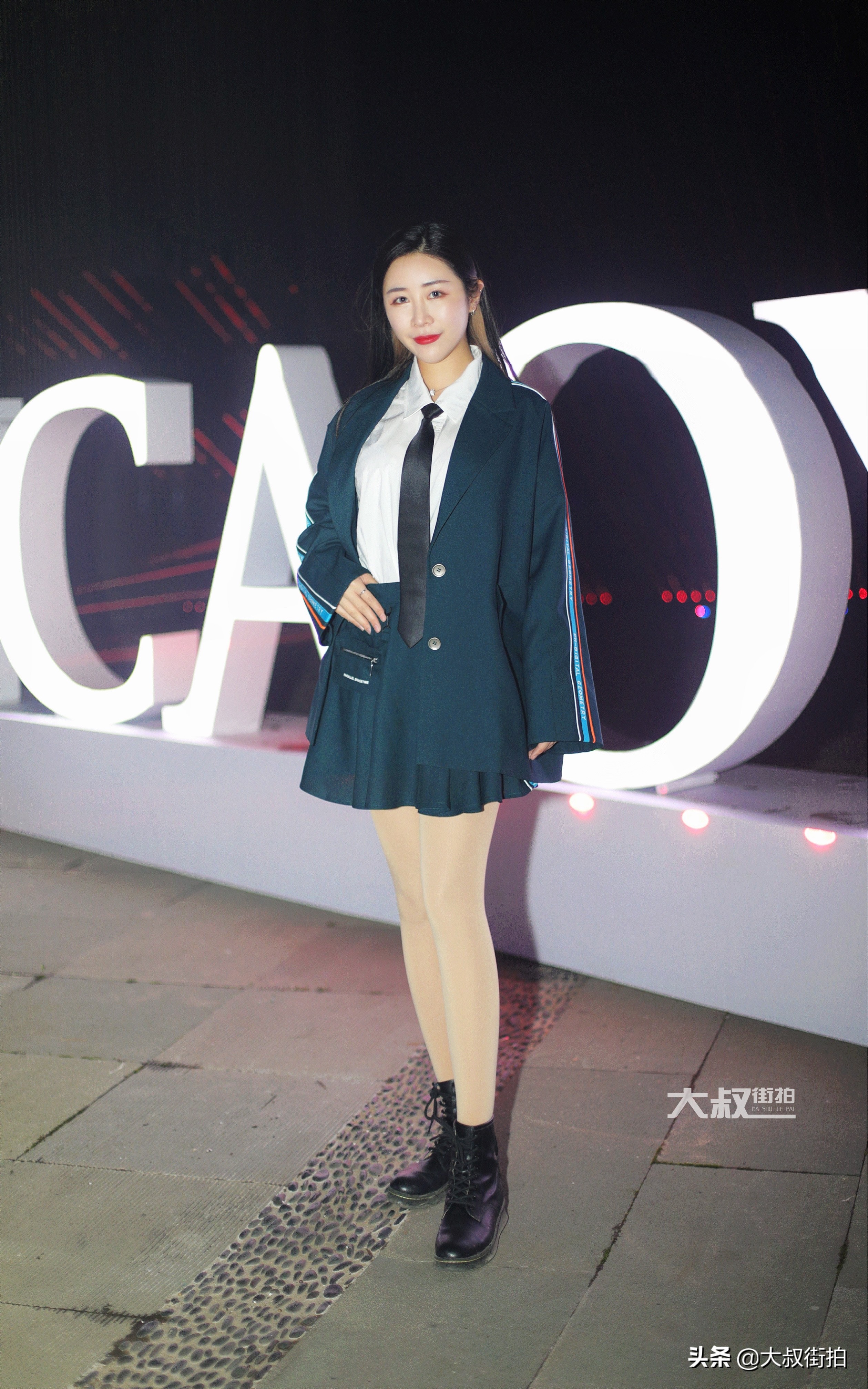 网红型男大叔街拍,大叔走秀视频网红