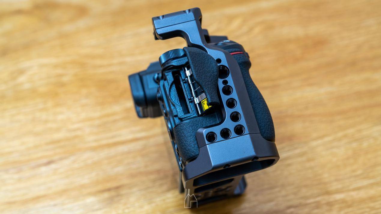 鐩告満鍏旂閰嶄欢,鍗曞弽鐩告満閰嶄欢鍏旂