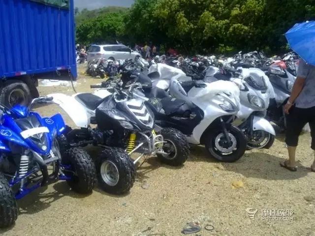 在路边捡到一个螺丝,捡到一个螺丝