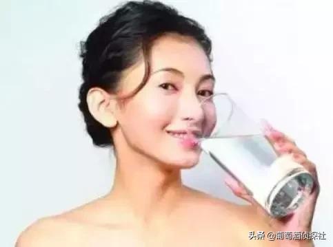 喝酒牙齿变黄怎么办,喝酒后牙齿酸软恢复小妙招