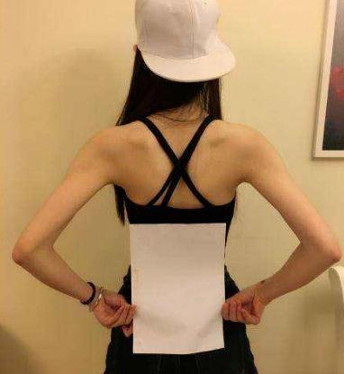 小红书上的“BM女孩”，快把我看吐了