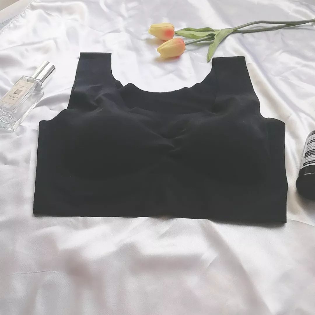 小胸如何穿衣好看,为啥说小胸穿衣显高级