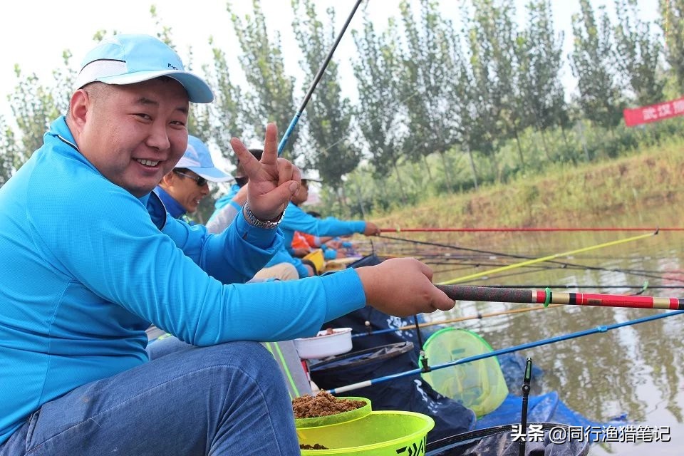 天冷钓鱼需要哪些保暖装备,钓鱼天冷必备哪些防寒物品