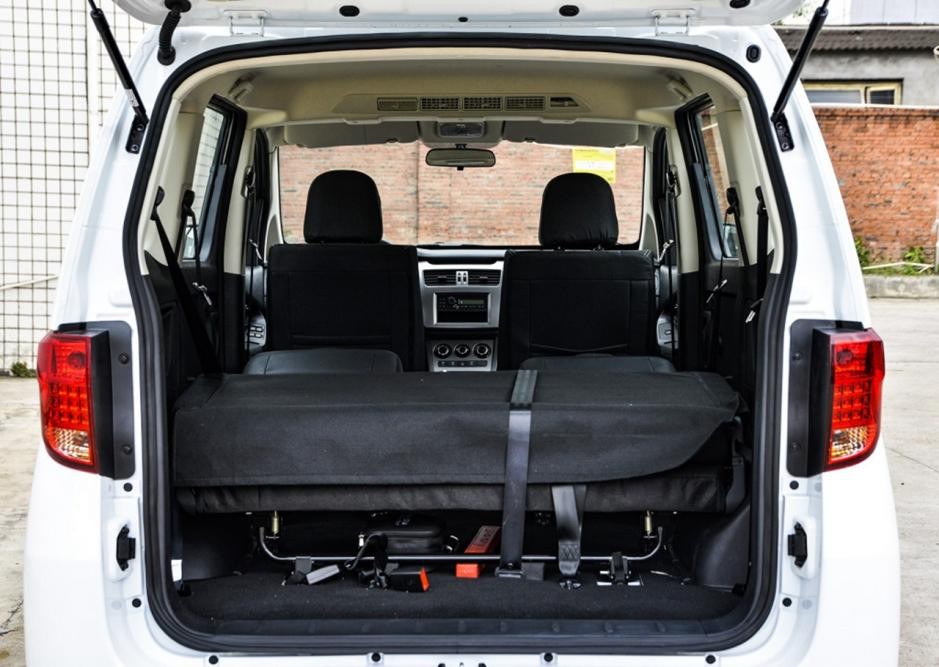 野马2022新款新能源mpv,福特野马纯电suv最新款