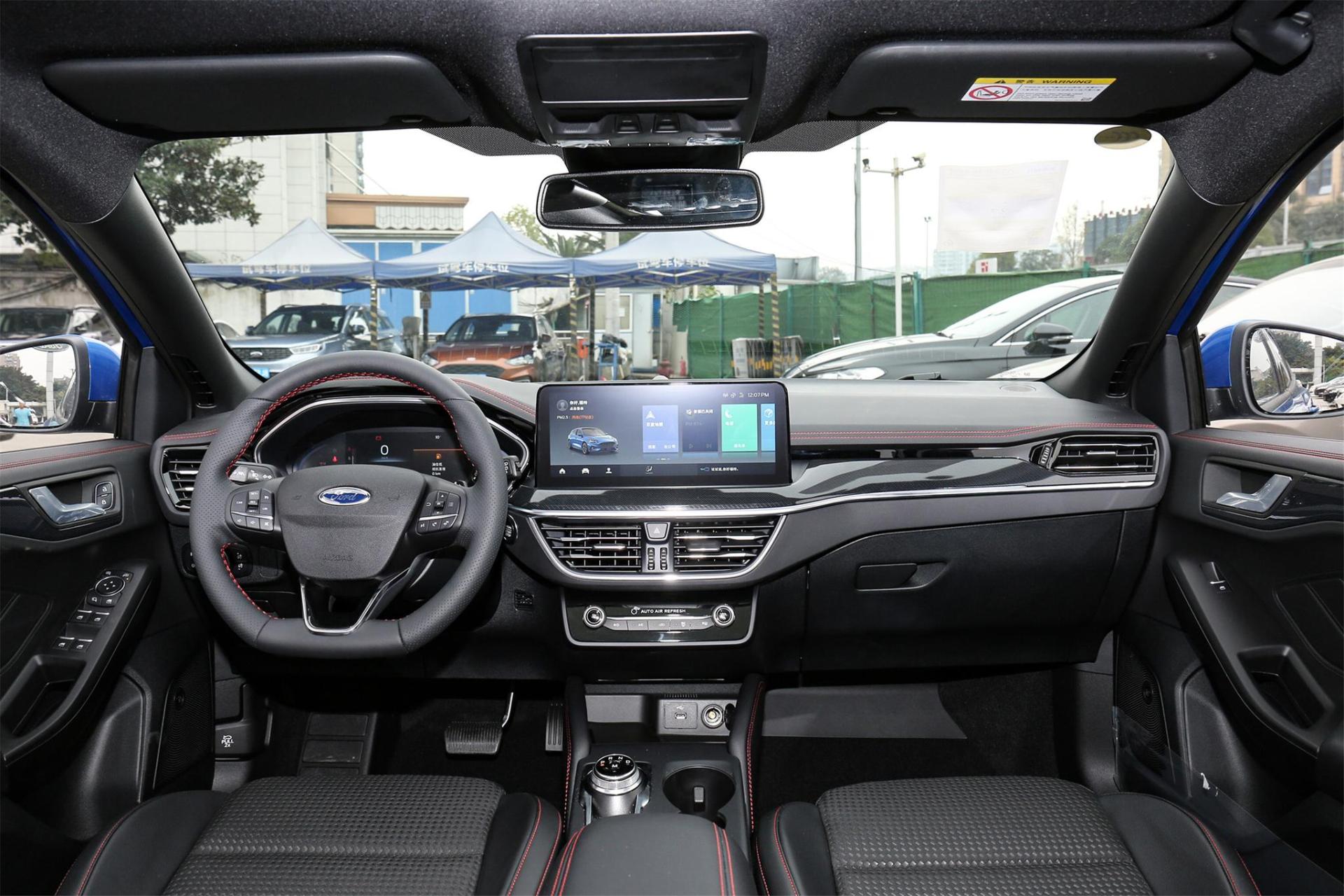 09福克斯1.8t两厢和三厢的区别,福克斯三厢买哪个版本性价比高