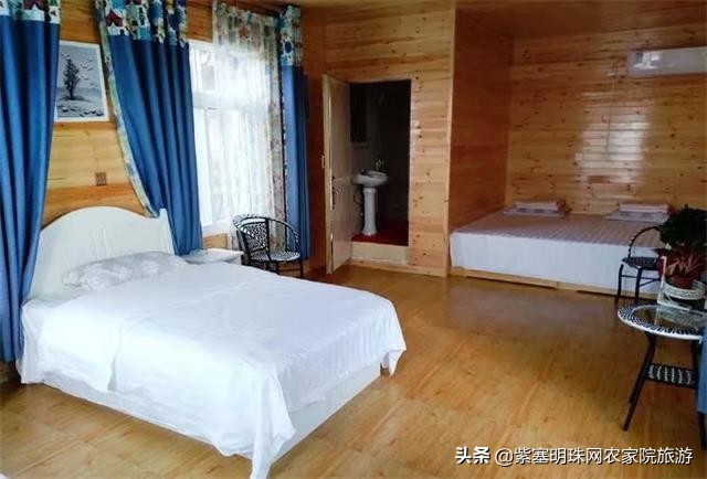 去赶海抓螃蟹海边淋雨捡贝壳,来海边抓螃蟹拾贝壳