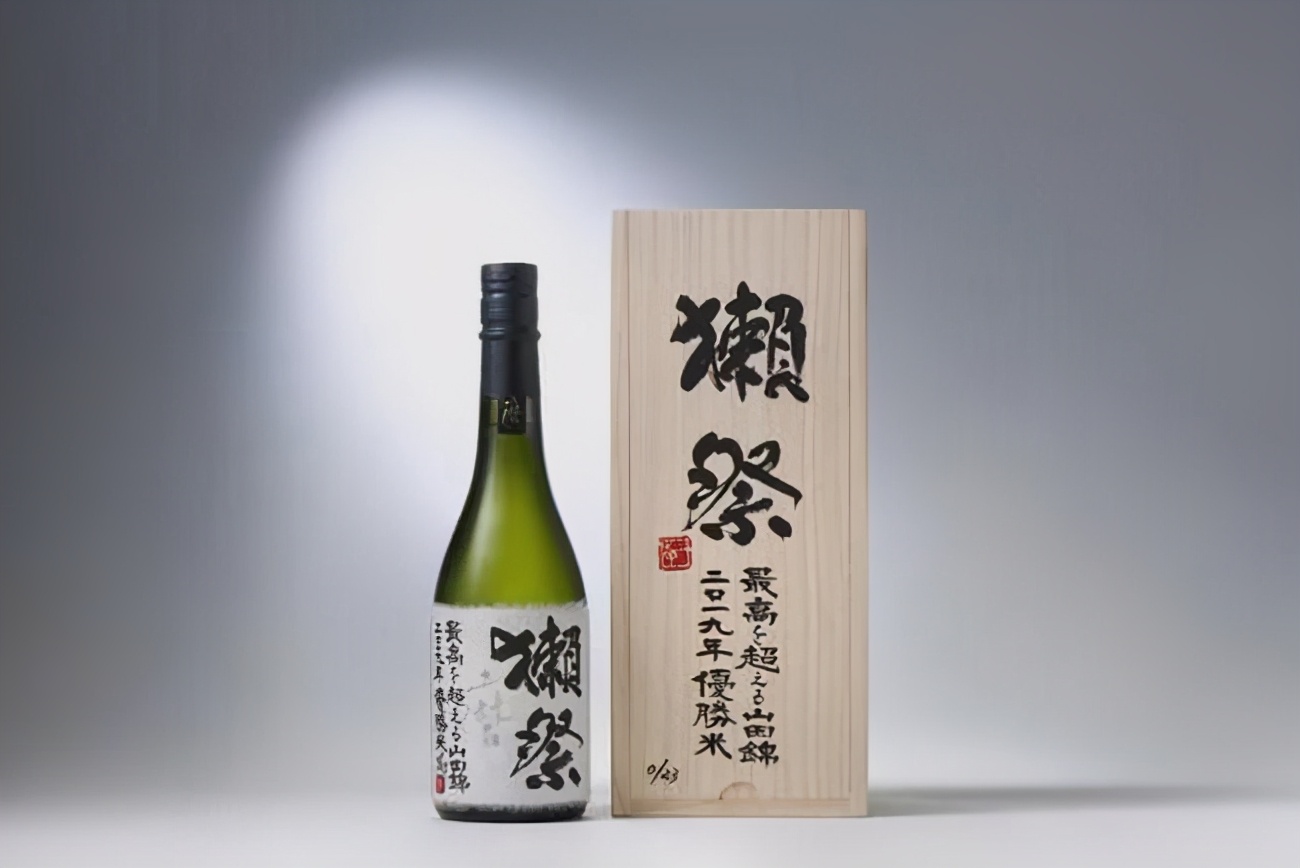 獭祭价格330ml,苏富比拍卖兽首