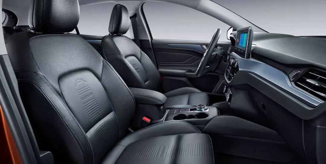 2020款福克斯active车主,福克斯active和福克斯哪个好