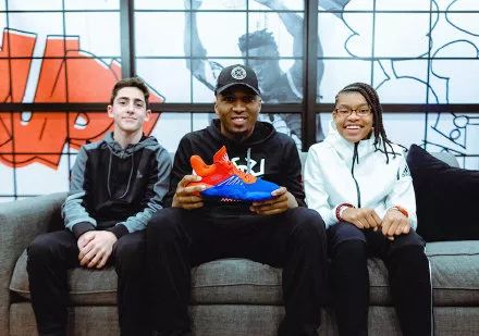 米切尔要求阿迪达斯出签名鞋,阿迪达斯米切尔联名篮球鞋