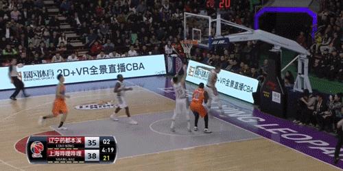 又见球场黑脚！16岁少年打球被踹！这种人不配喜欢篮球