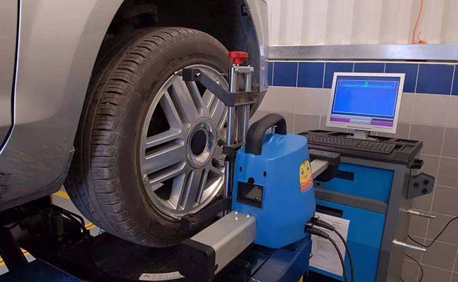 车子需要定期做四轮定位吗？三分钟了解四轮定位？不花冤枉钱