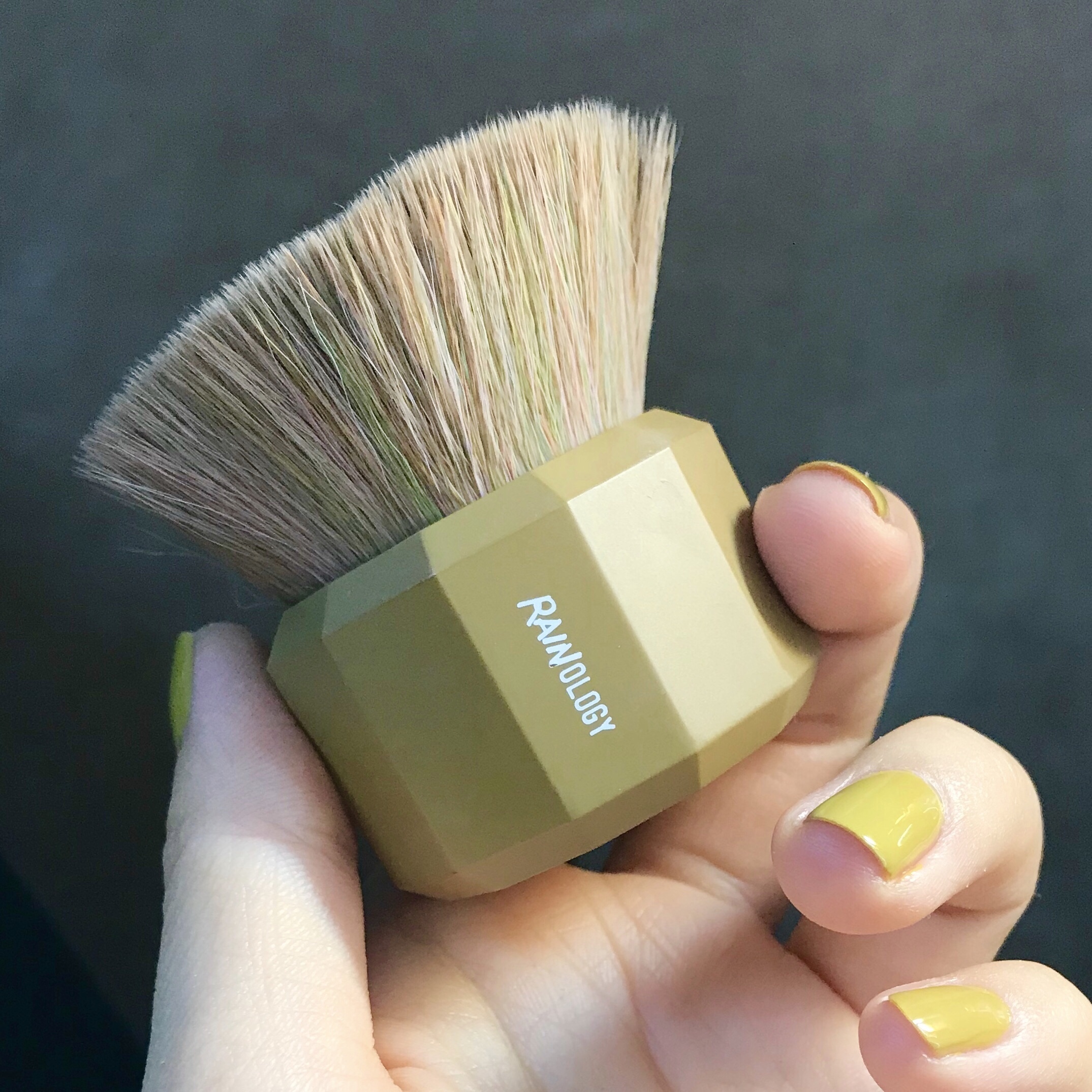 粉底液买错肤质会不会太卡粉,粉底液买错了能换吗