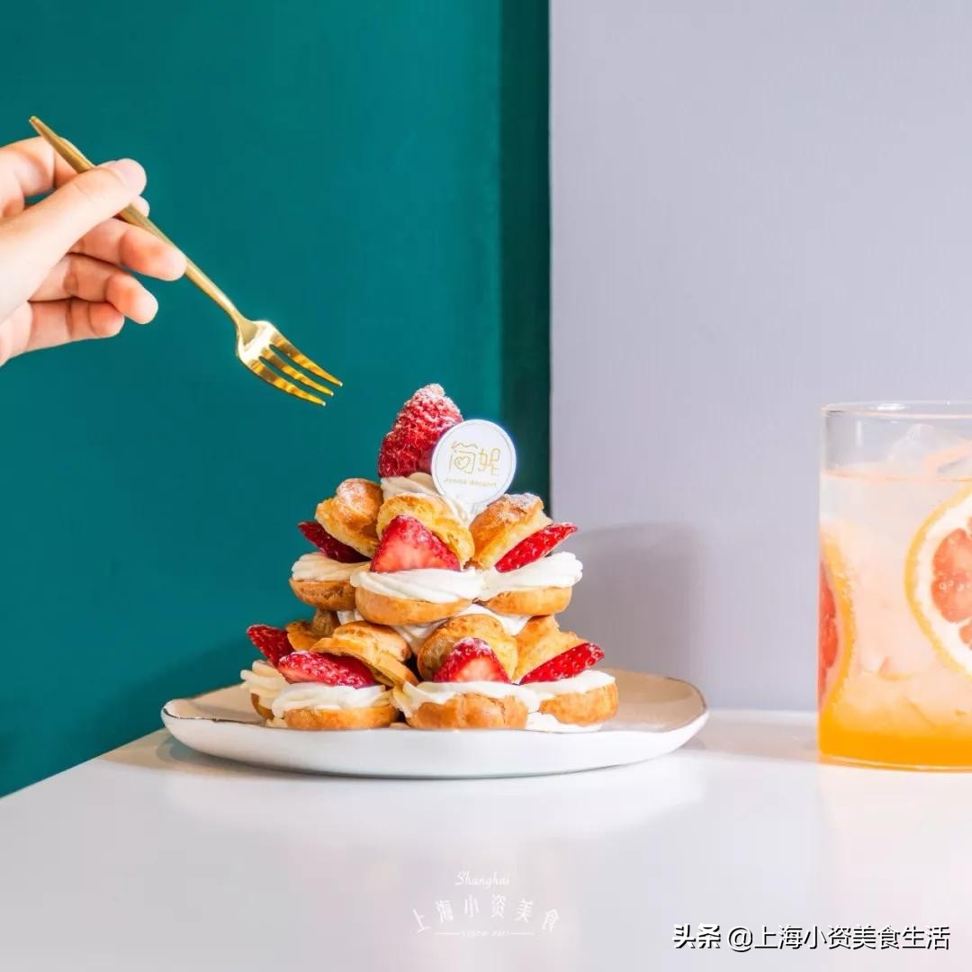 人广新开宝藏甜品店，把小笼包做成了慕斯蛋糕！