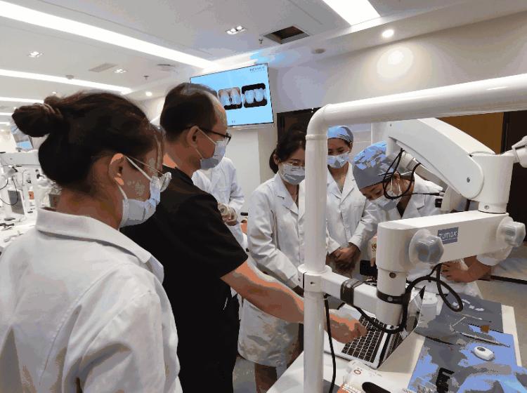 可恩口腔集团举办《树脂充填+粘接》培训班