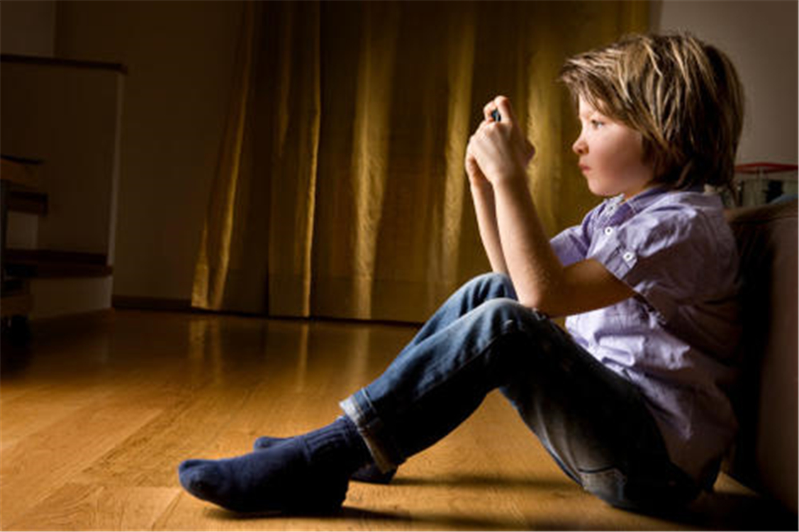 孩子胆小懦弱父母该如何教育引导,孩子性格倔强家长该怎么引导